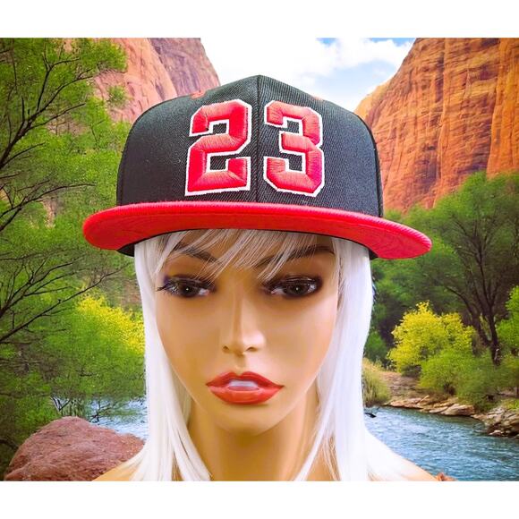 Cap Men Red & Black Chicago Bulls with #23 - Picture 3 of 9